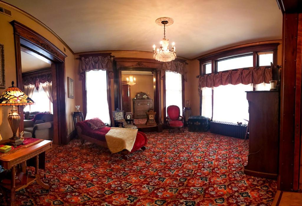 Linda Sue Manor Hostel Sioux City Kültér fotó