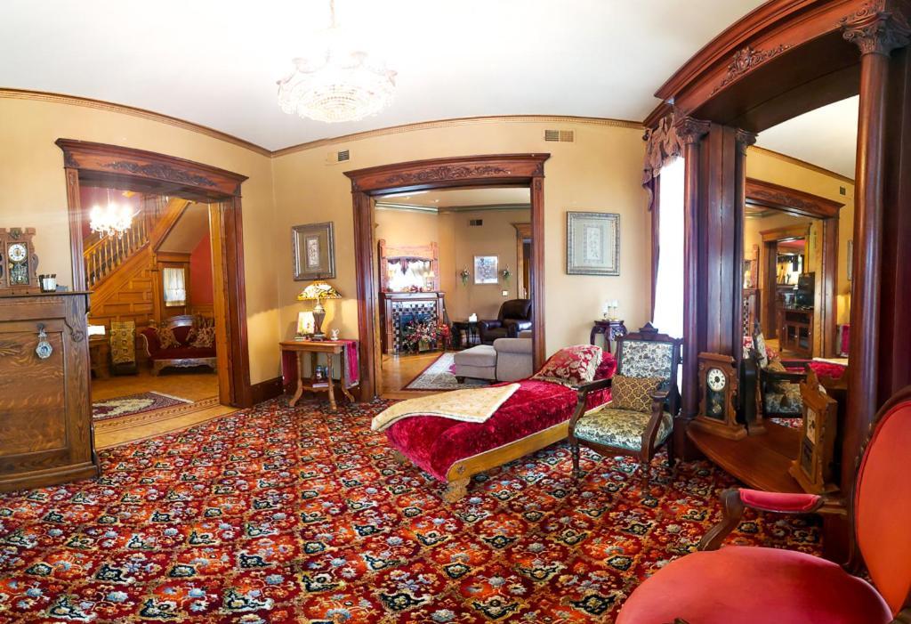 Linda Sue Manor Hostel Sioux City Kültér fotó