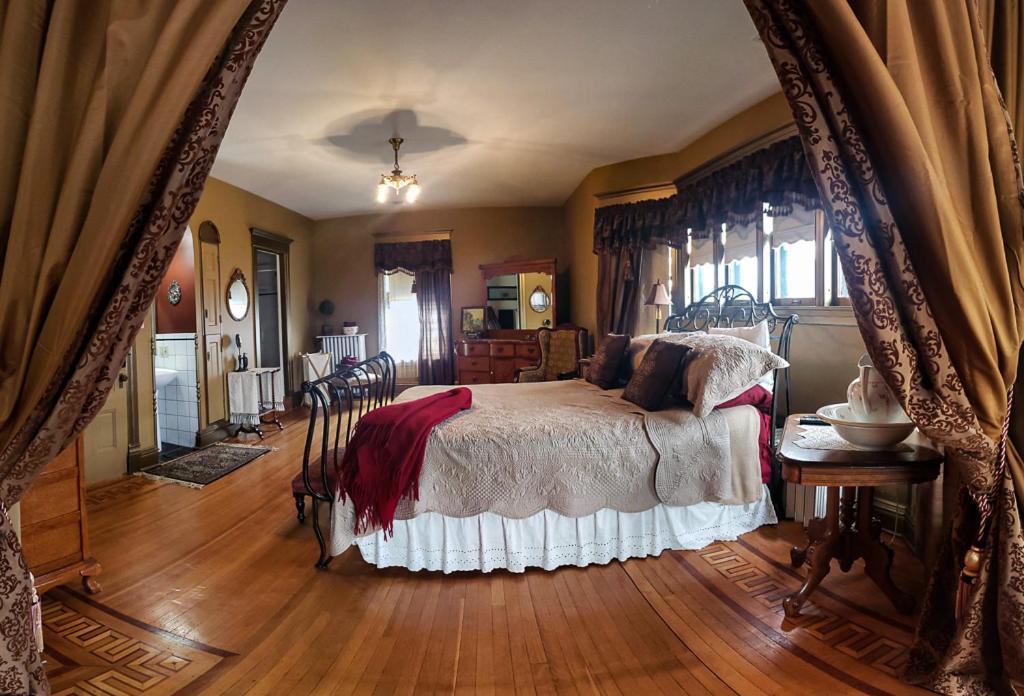 Linda Sue Manor Hostel Sioux City Kültér fotó